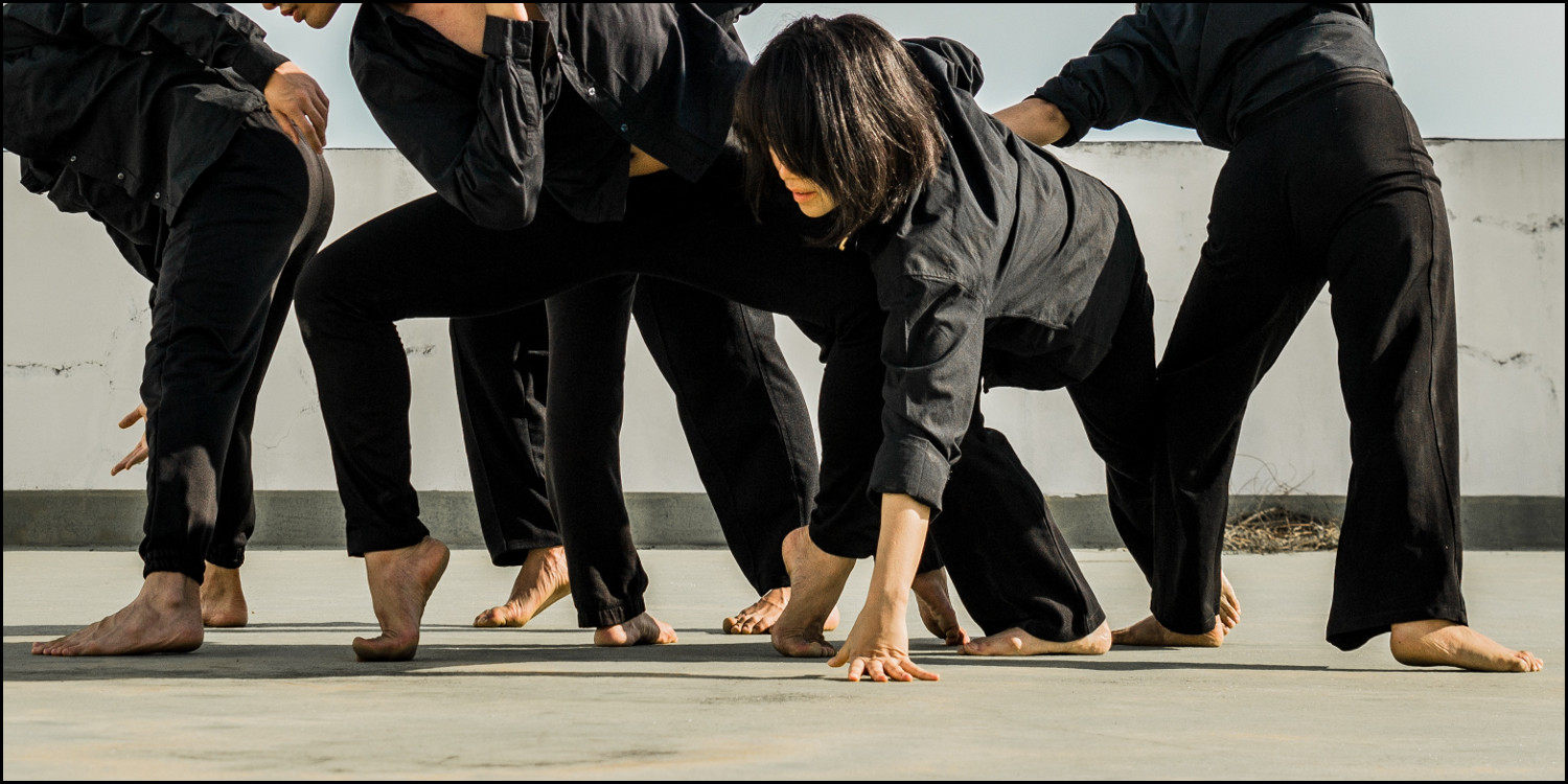 Fancy
	footwork of modern dancers